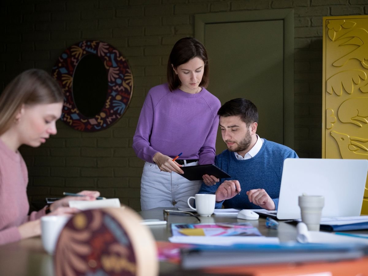 Why Is a Graphic Design Agency More Than a Creative Vendor?